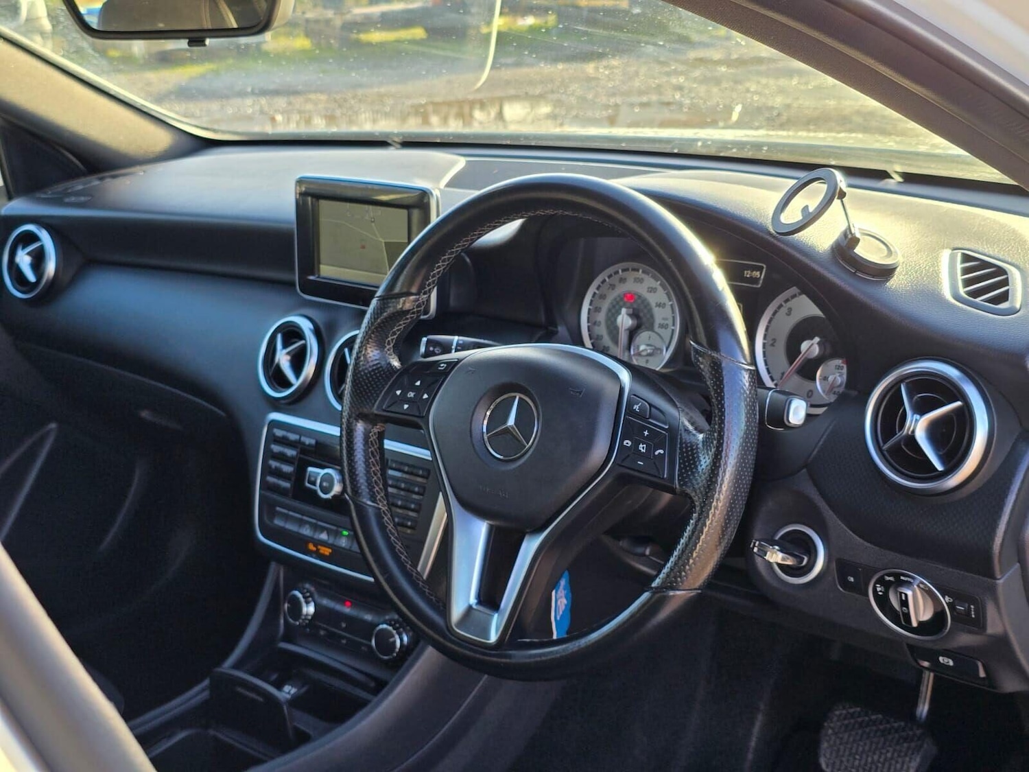 Used Mercedes-Benz A-Class 2015 for sale - 76631184: Photo 58