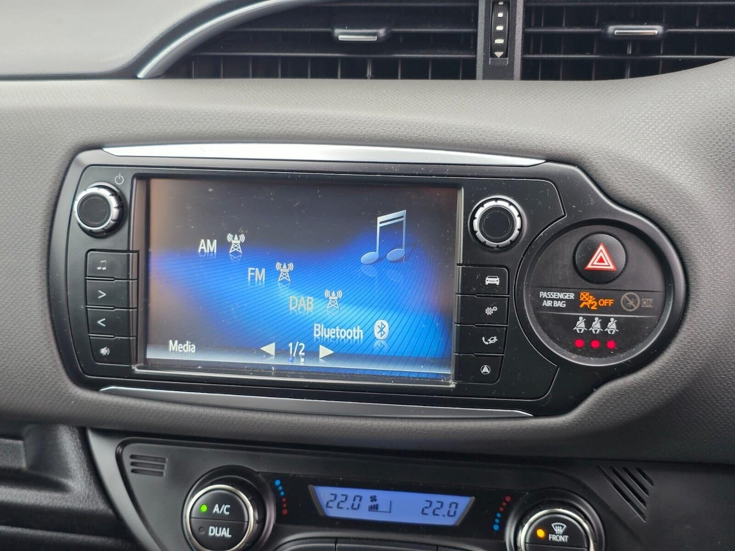 Used Toyota Yaris 2016 for sale - 75679975: Photo 30