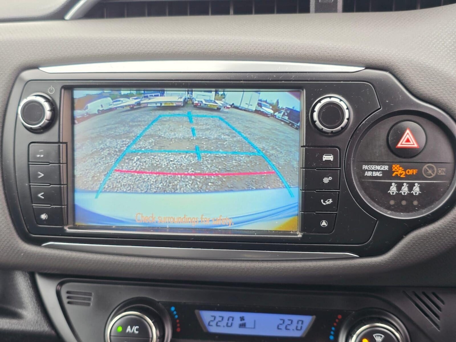 Used Toyota Yaris 2016 for sale - 75679975: Photo 31