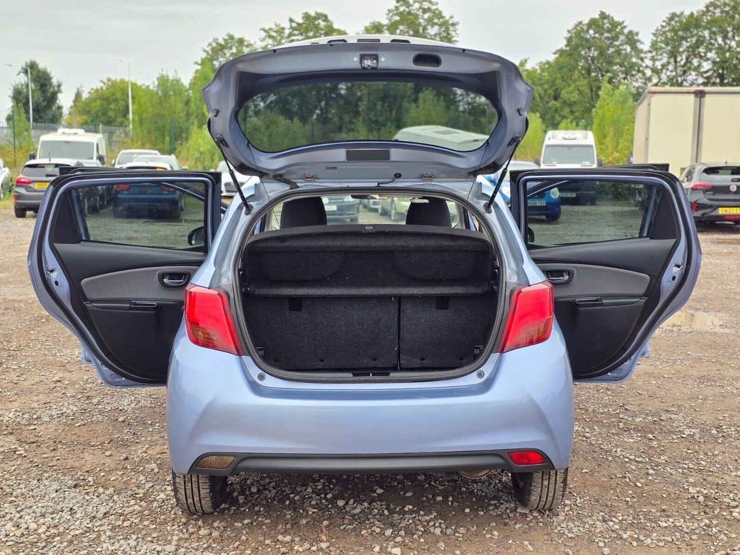 Used Toyota Yaris 2016 for sale - 75679975: Photo 35