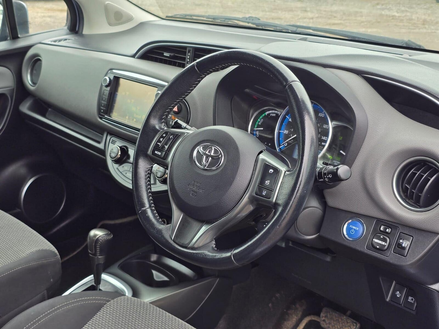 Used Toyota Yaris 2016 for sale - 75679975: Photo 37