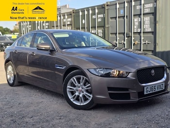 Used Jaguar XE 2015 for sale - 79018265: Photo