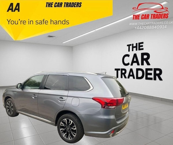 Used Mitsubishi Outlander 2017 for sale - 76334350: Photo 5