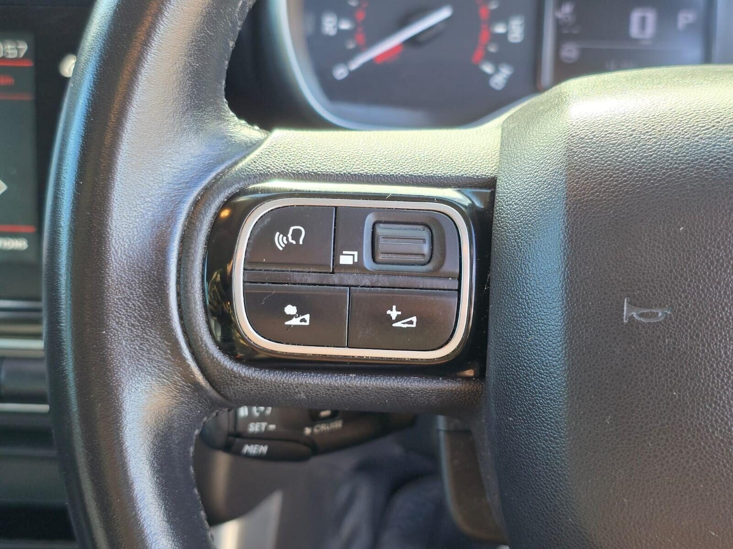 Used Citroen C3 Aircross 2017 for sale - 75971623: Photo 25