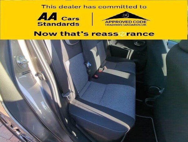 Used Toyota Yaris 2020 for sale - 76211426: Photo 7