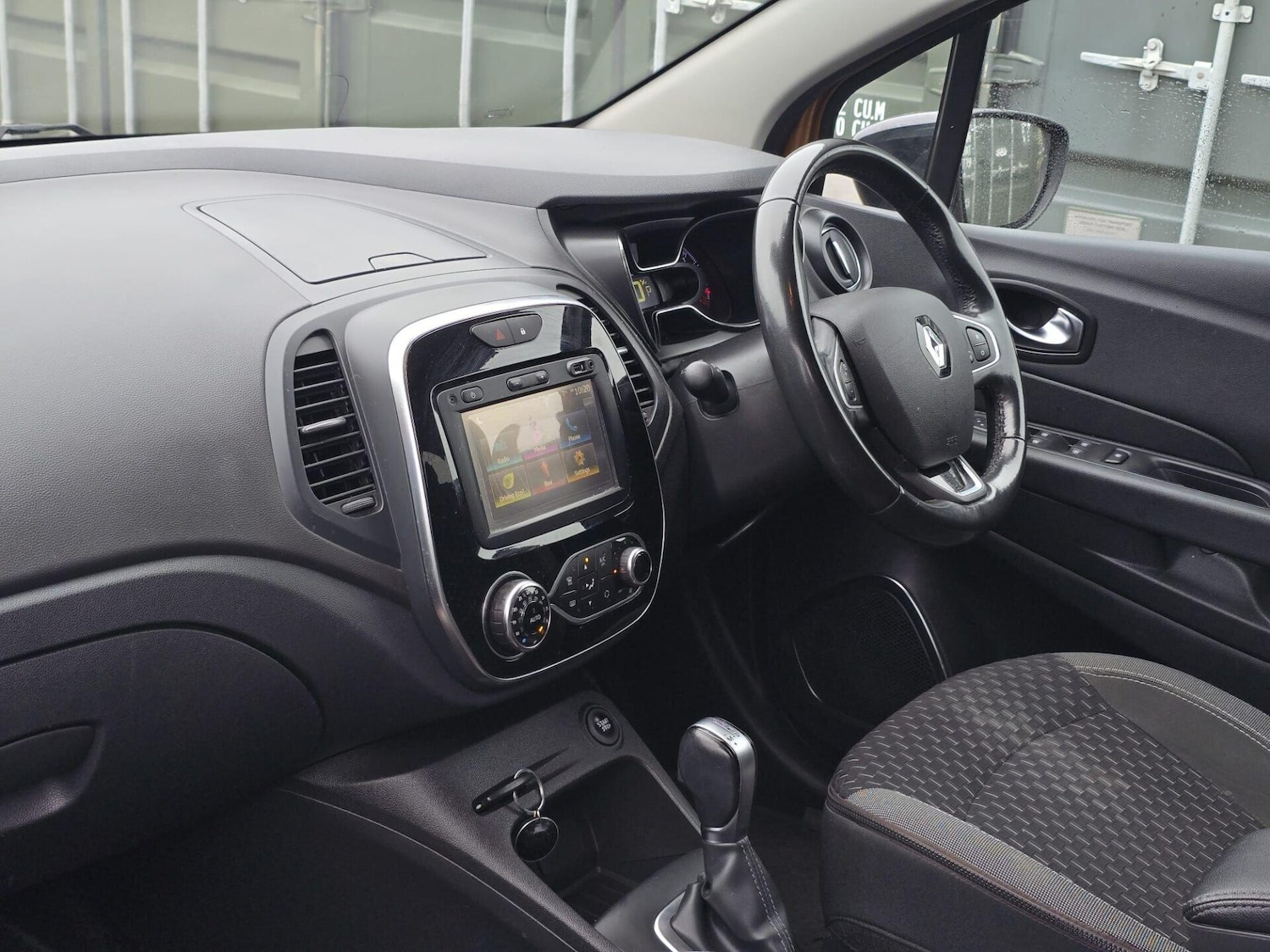 Used Renault Captur 2018 for sale - 77483332: Photo 23