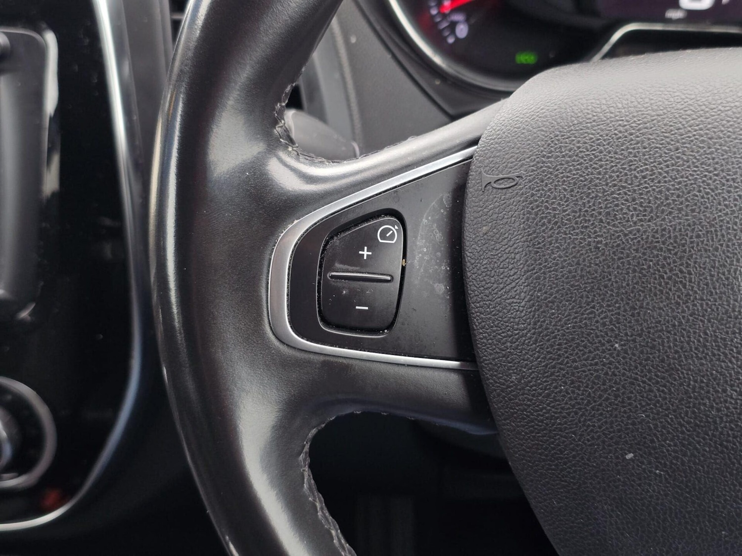 Used Renault Captur 2018 for sale - 77483332: Photo 28