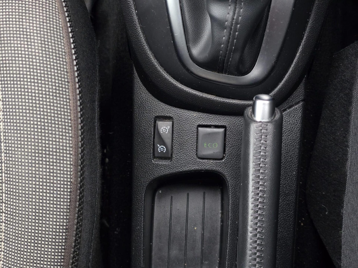 Used Renault Captur 2018 for sale - 77483332: Photo 29