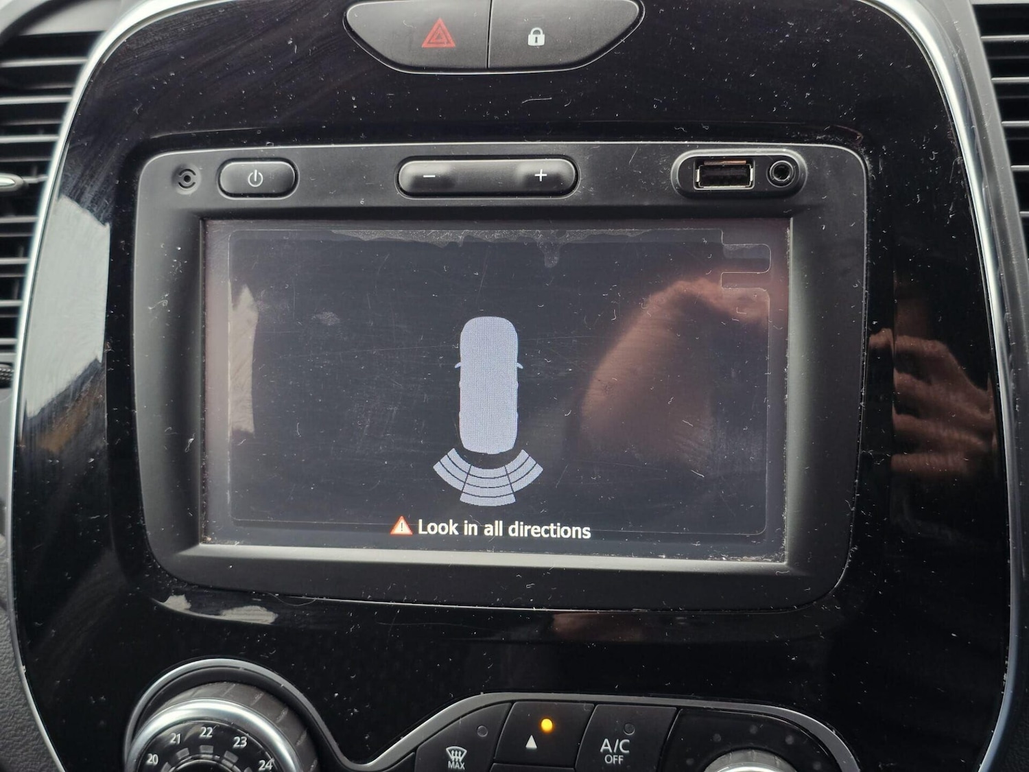 Used Renault Captur 2018 for sale - 77483332: Photo 31