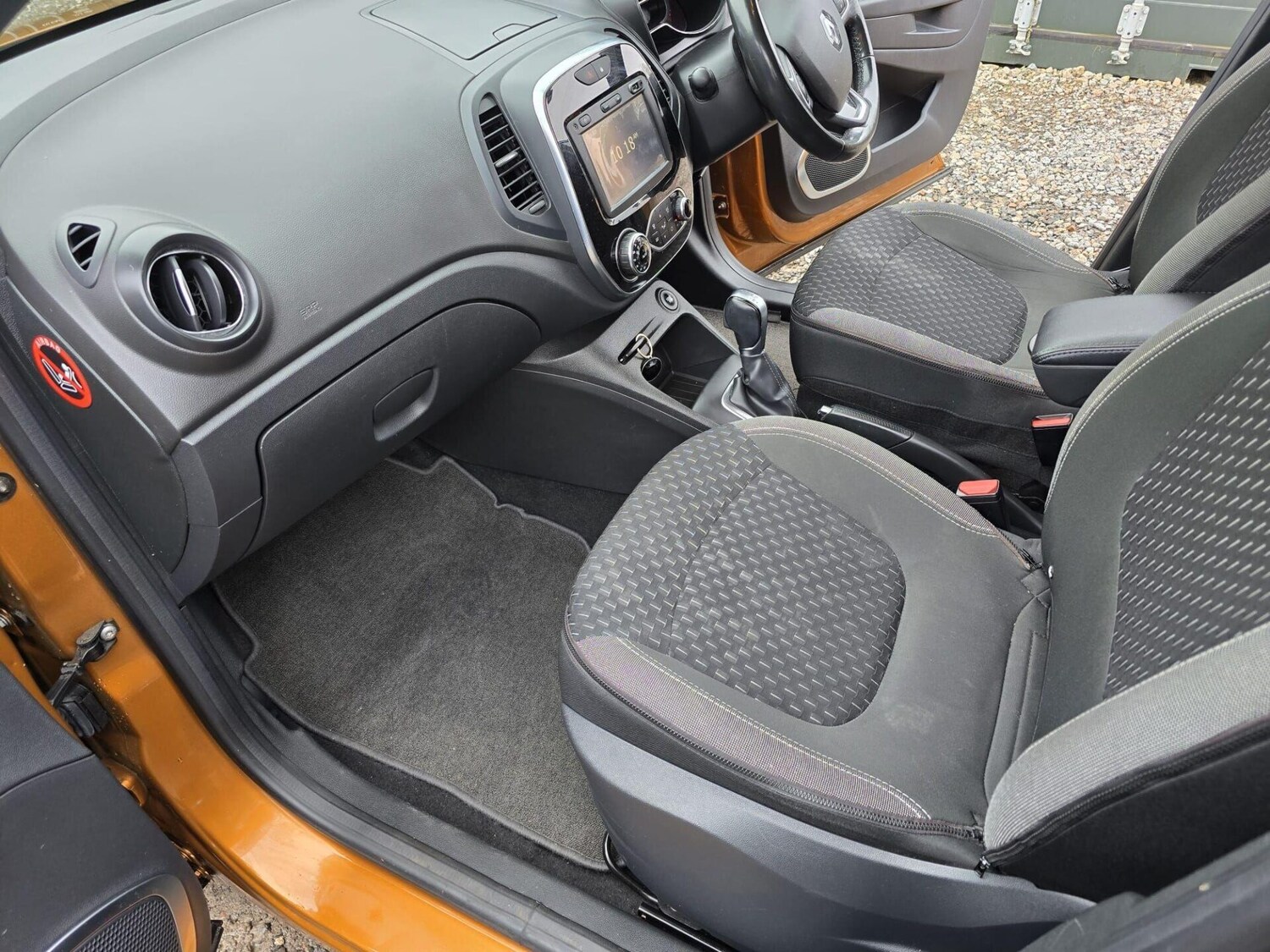 Used Renault Captur 2018 for sale - 77483332: Photo 35