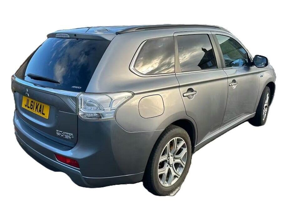 Used Mitsubishi Outlander 2015 for sale - 77979894: Photo 4