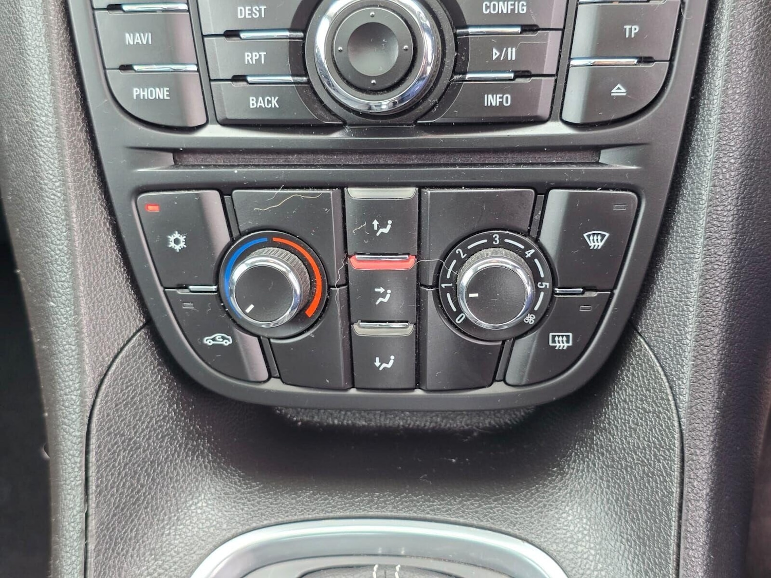 Used Vauxhall Meriva 2016 for sale - 75730277: Photo 28