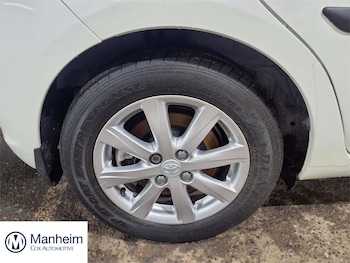 Used Toyota Yaris 2013 for sale - 78953355: Photo
