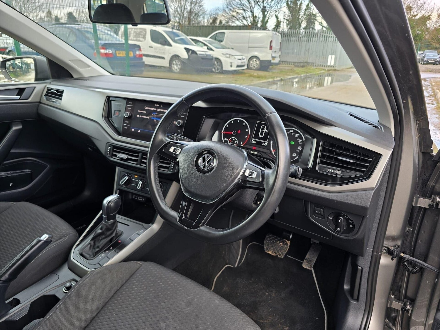 Used Volkswagen Polo 2018 for sale - 77533827: Photo 19