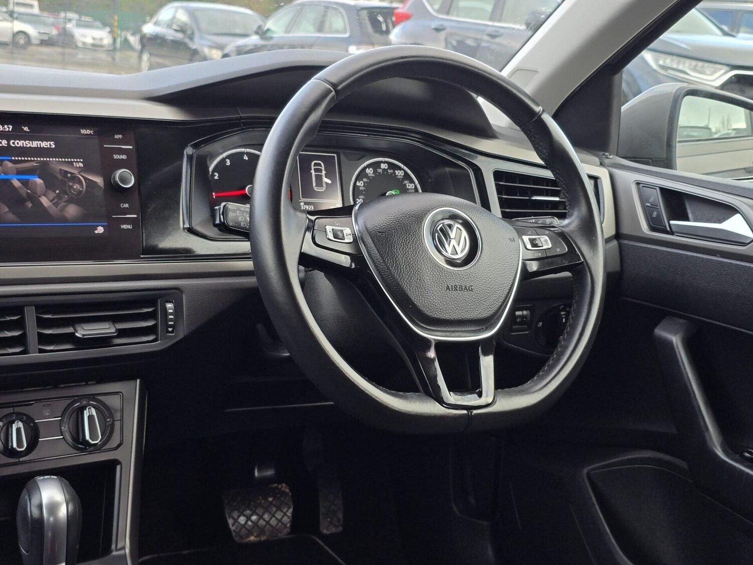 Used Volkswagen Polo 2018 for sale - 77533827: Photo 32