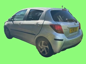 Used Toyota Yaris 2016 for sale - 78210144: Photo