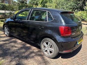 Used Volkswagen Polo 2016 for sale - 75632002: Photo