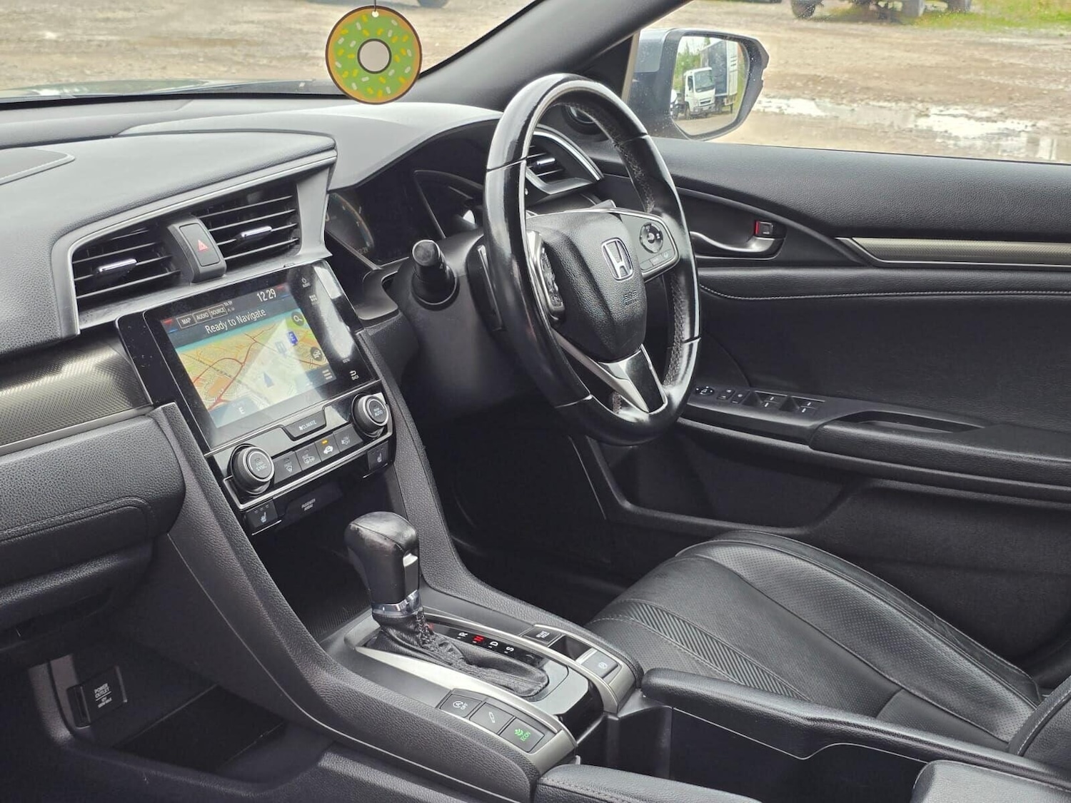 Used Honda Civic 2018 for sale - 76809249: Photo 20