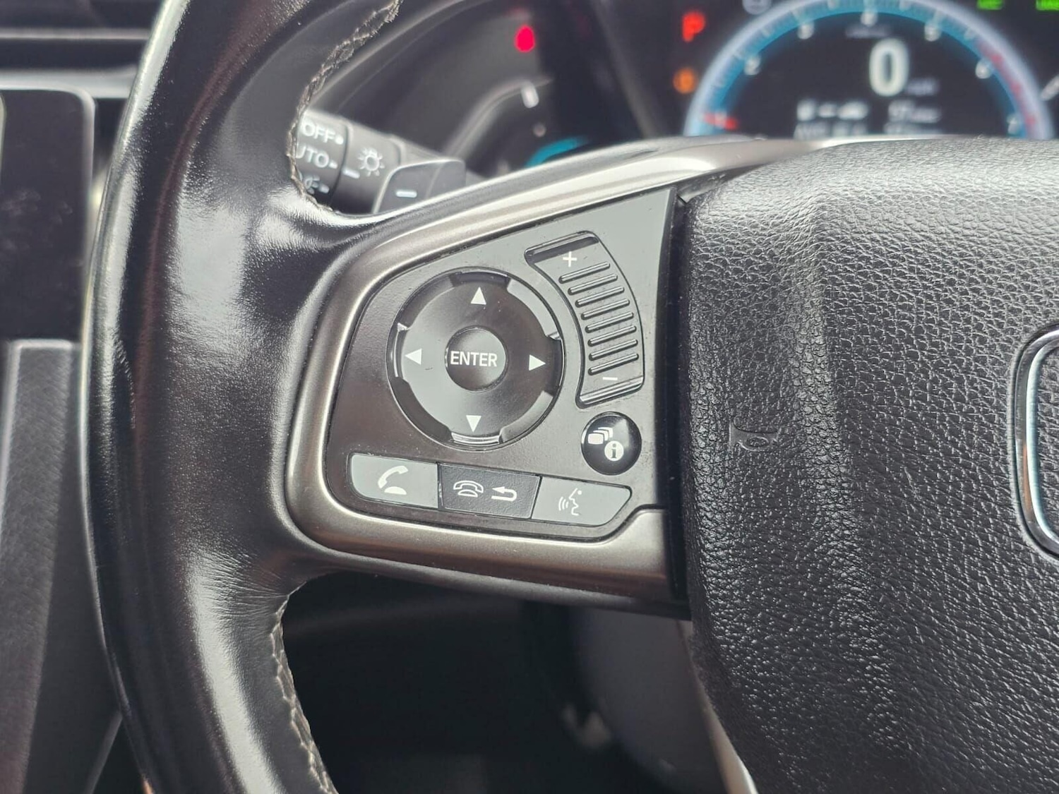 Used Honda Civic 2018 for sale - 76809249: Photo 24