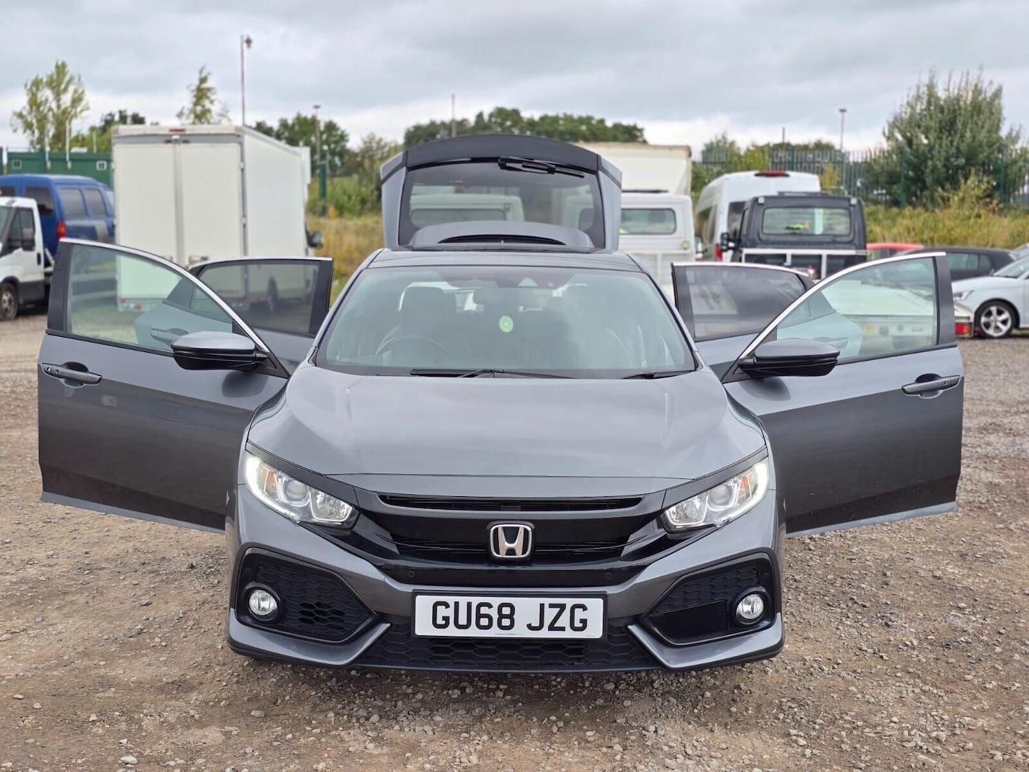 Used Honda Civic 2018 for sale - 76809249: Photo 7