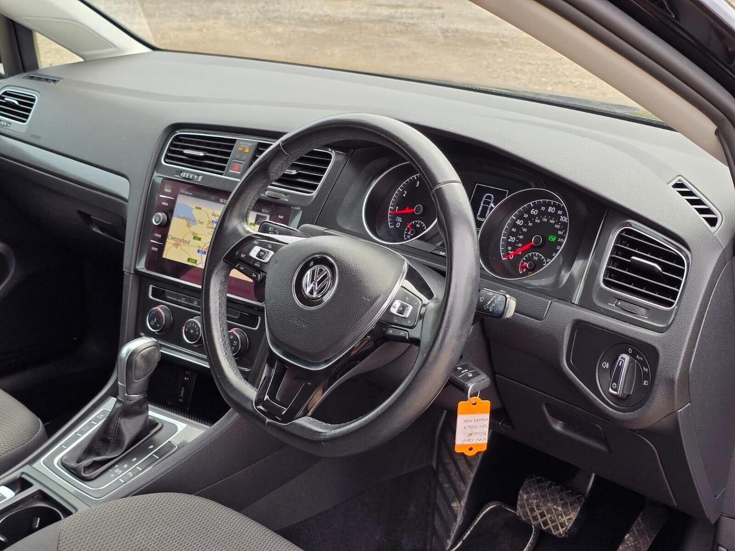 Used Volkswagen Golf 2017 for sale - 76030109: Photo 23