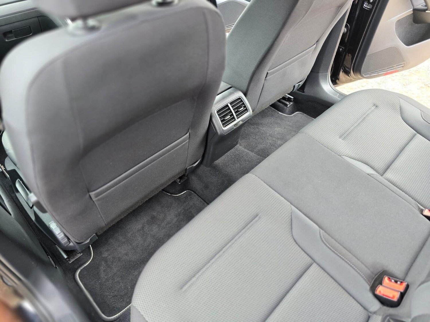 Used Volkswagen Golf 2017 for sale - 76030109: Photo 27