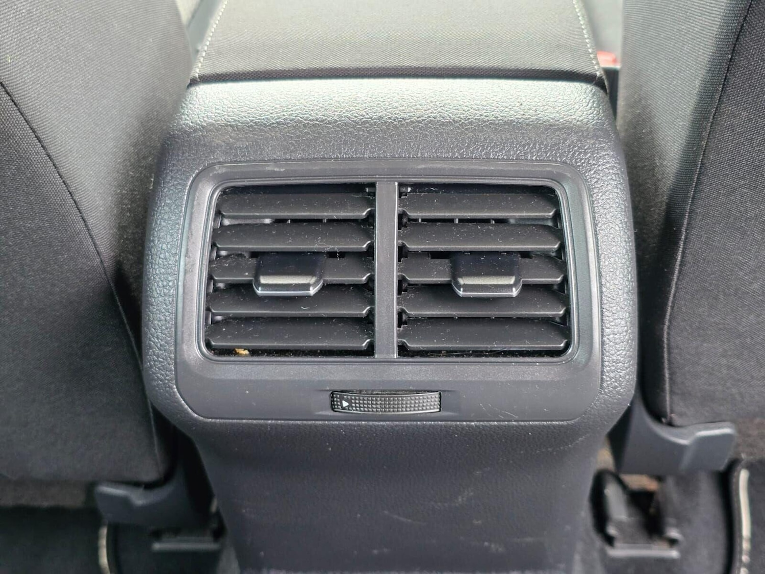 Used Volkswagen Golf 2017 for sale - 76030109: Photo 34