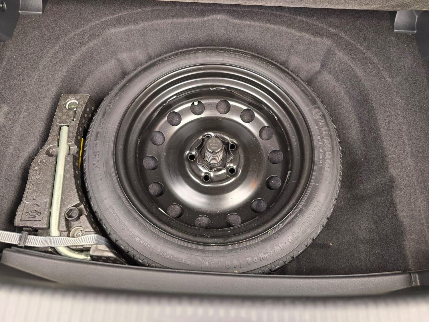 Used Volkswagen Golf 2017 for sale - 76030109: Photo 35