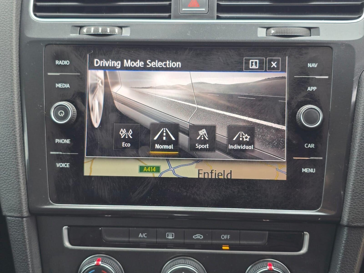 Used Volkswagen Golf 2017 for sale - 76030109: Photo 36