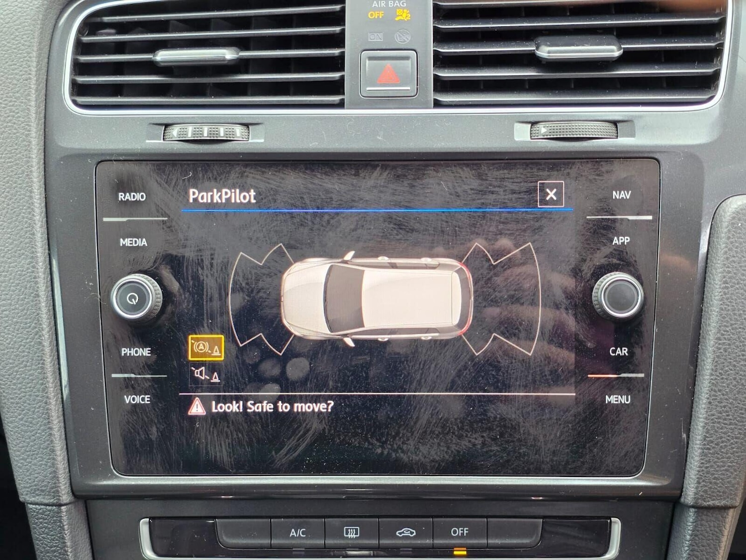 Used Volkswagen Golf 2017 for sale - 76030109: Photo 37