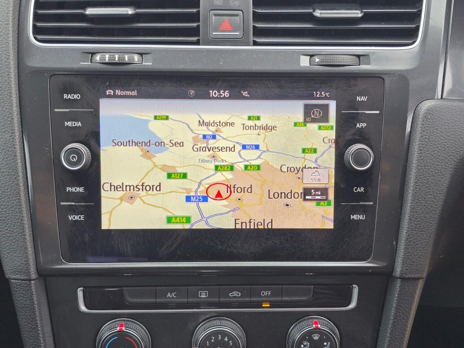 Used Volkswagen Golf 2017 for sale - 76030109: Photo 38