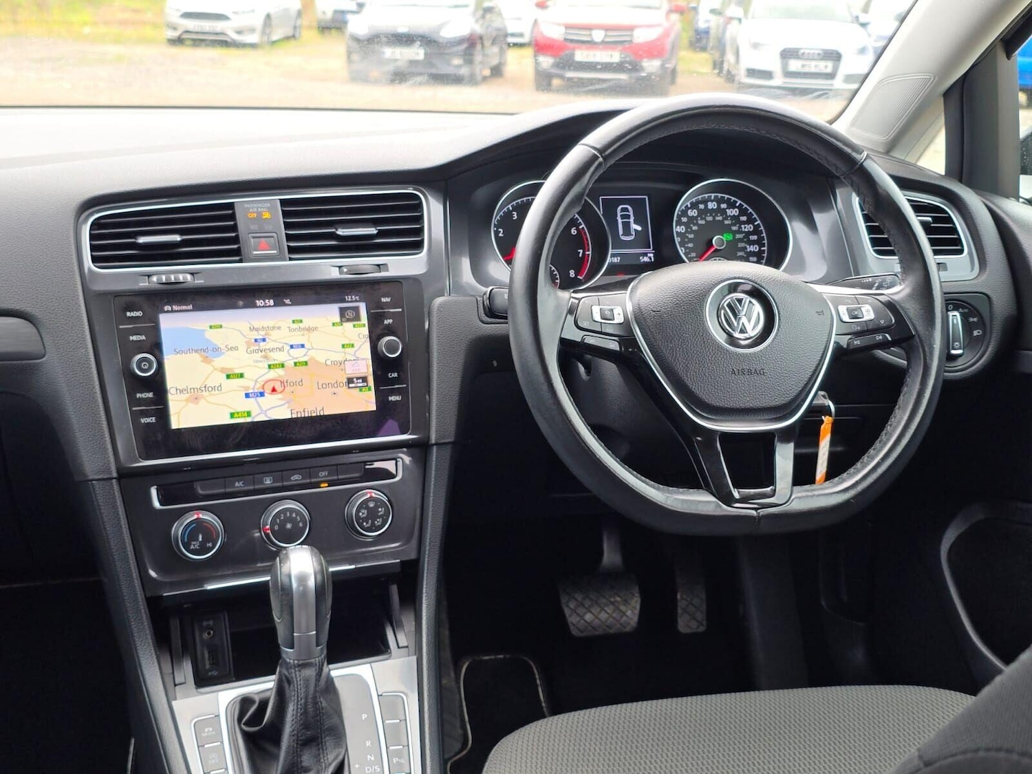 Used Volkswagen Golf 2017 for sale - 76030109: Photo 62