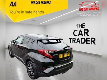 Used Toyota C-HR 2017 for sale - 76312215: Photo 4