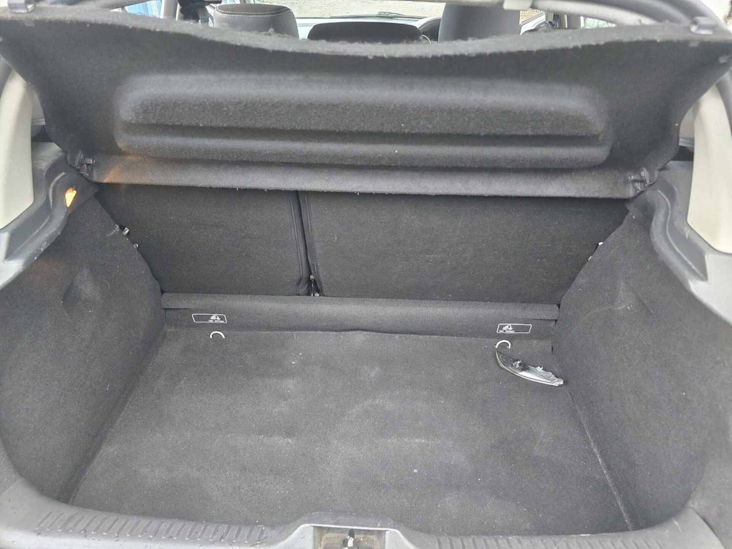 Used Renault Clio 2014 for sale - 77649956: Photo 32