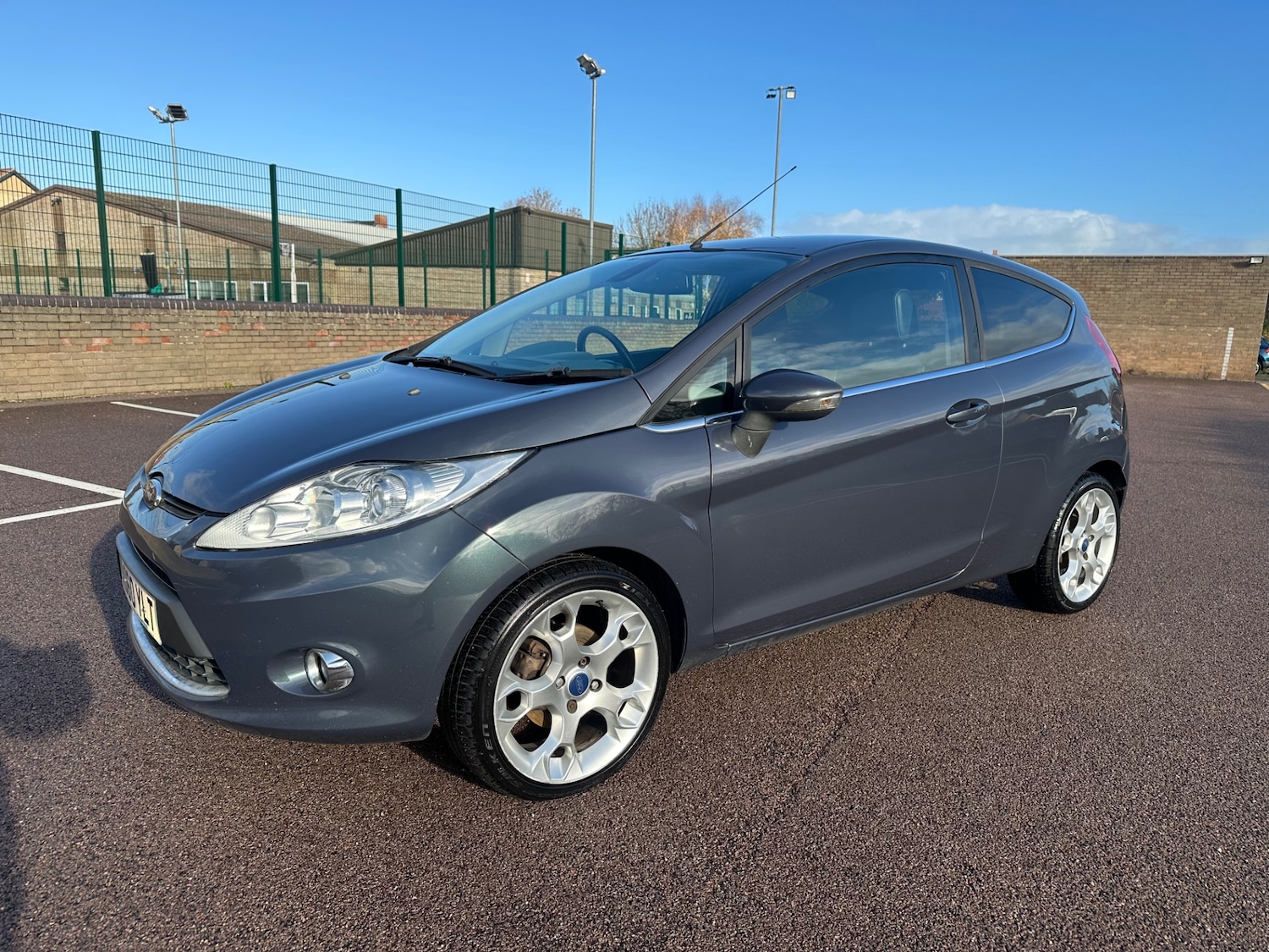Used Ford Fiesta 2010 for sale - 76624800: Photo 10