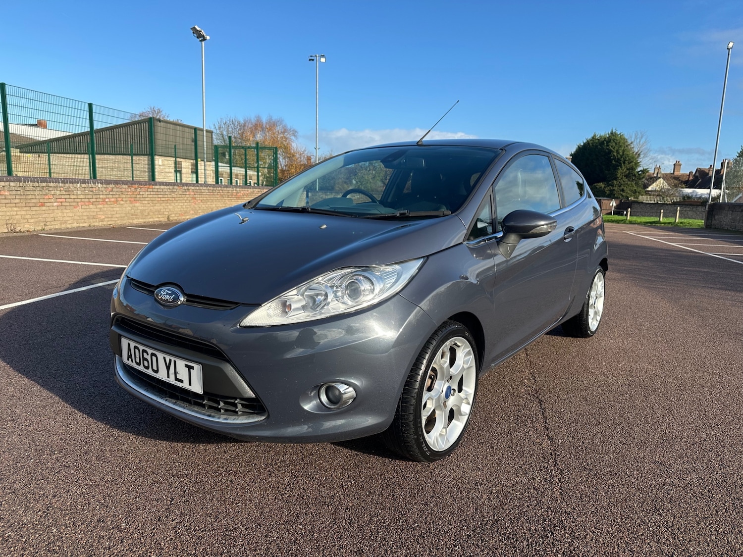 Used Ford Fiesta 2010 for sale - 76624800: Photo 12