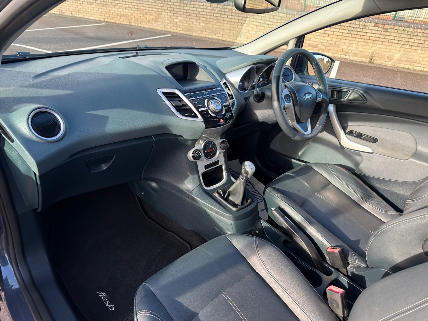 Used Ford Fiesta 2010 for sale - 76624800: Photo 15