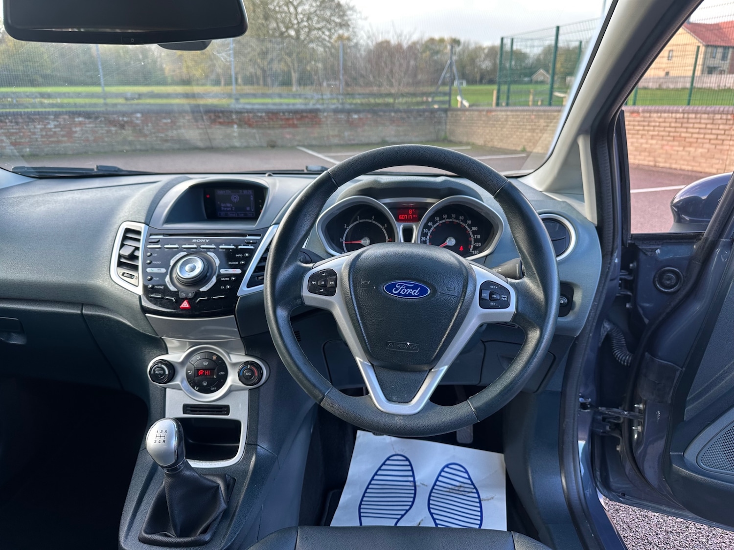 Used Ford Fiesta 2010 for sale - 76624800: Photo 17