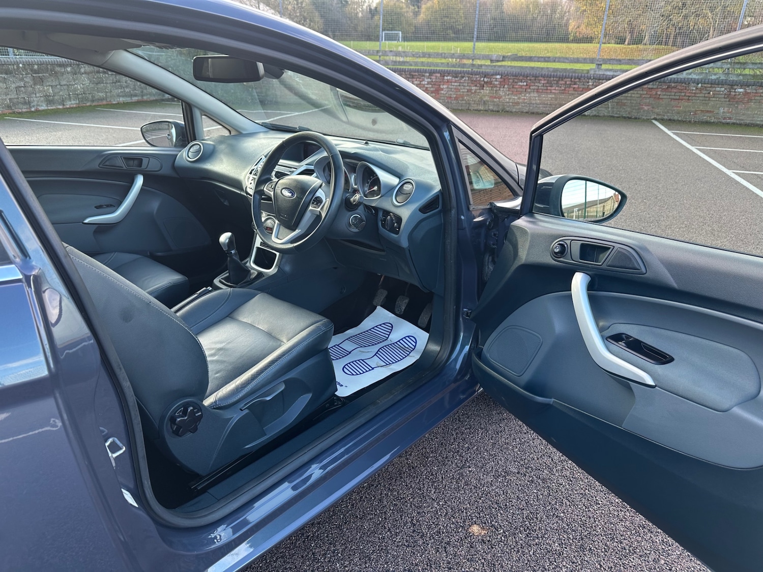 Used Ford Fiesta 2010 for sale - 76624800: Photo 18