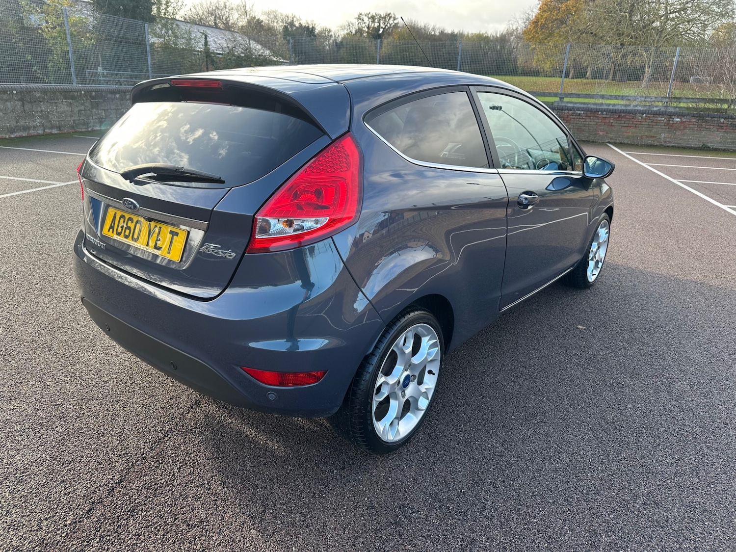 Used Ford Fiesta 2010 for sale - 76624800: Photo 9