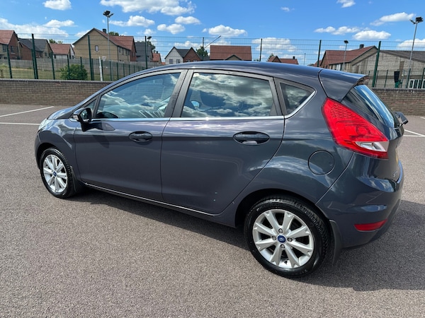 Used Ford Fiesta 2011 for sale - 74757005: Photo 10