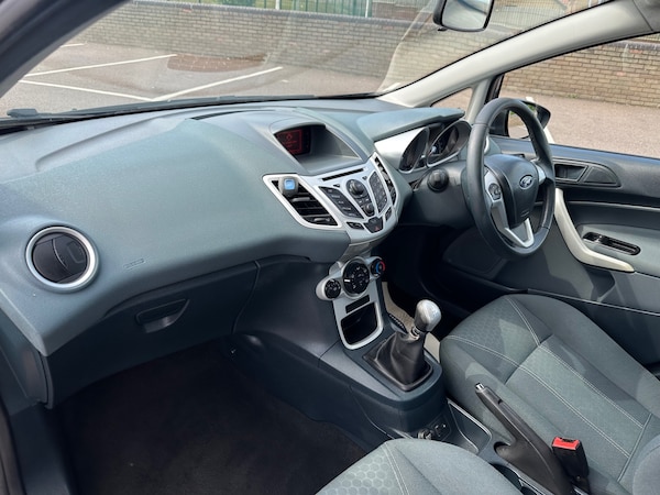 Used Ford Fiesta 2011 for sale - 74757005: Photo 5