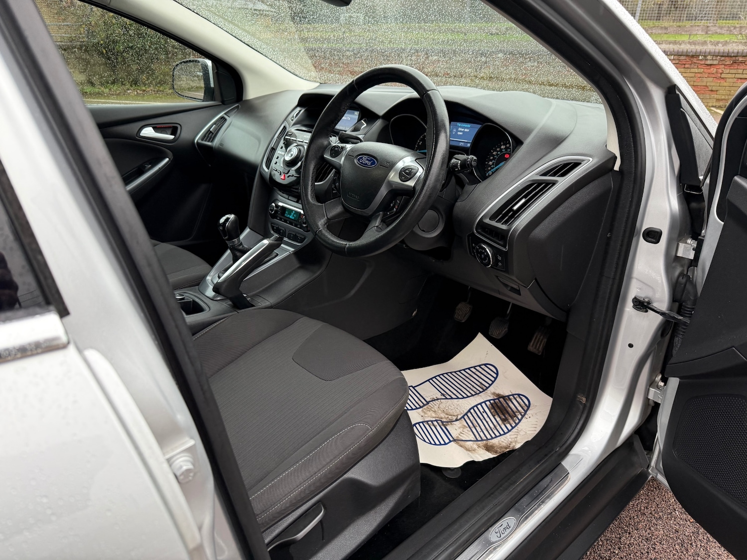 Used Ford Focus 2011 for sale - 76963596: Photo 14