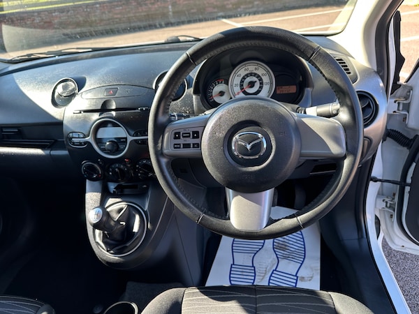 Used Mazda Mazda2 2010 for sale - 76211958: Photo 16