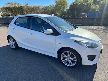 Used Mazda Mazda2 2010 for sale - 76211958: Photo 4
