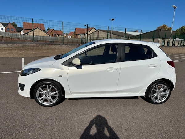 Used Mazda Mazda2 2010 for sale - 76211958: Photo 6