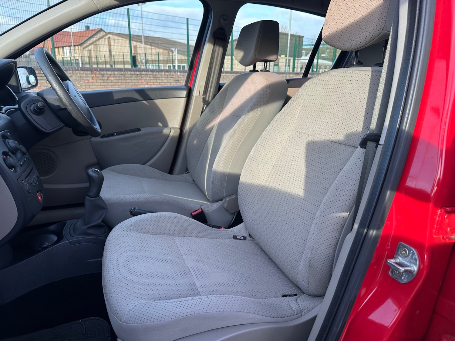 Used Renault Clio 2006 for sale - 76739329: Photo 14