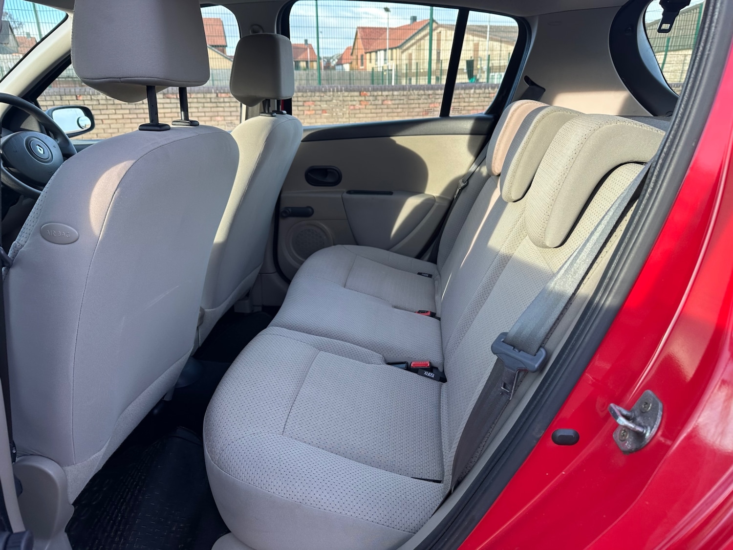 Used Renault Clio 2006 for sale - 76739329: Photo 15