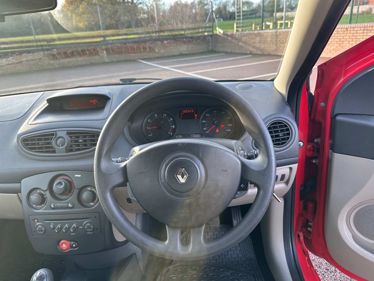 Used Renault Clio 2006 for sale - 76739329: Photo 18