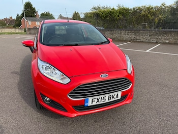 2015 (15) - 1.25 82 Zetec 3dr